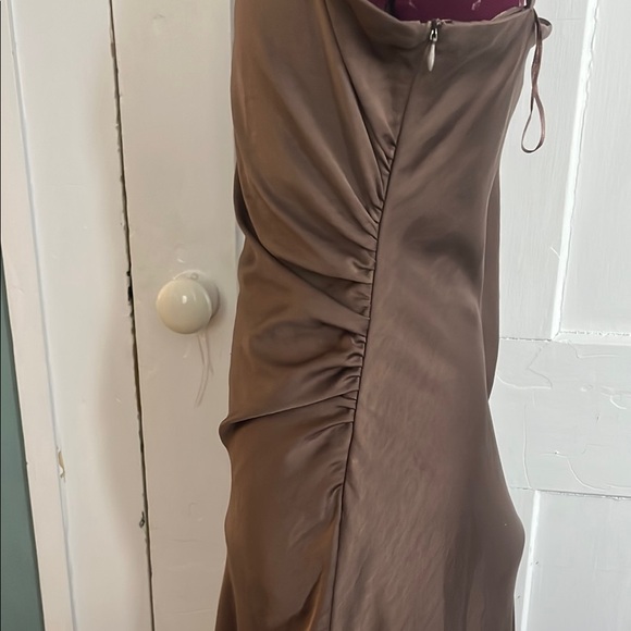 Elegant Brown Maxi Dress - Picture 3 of 5